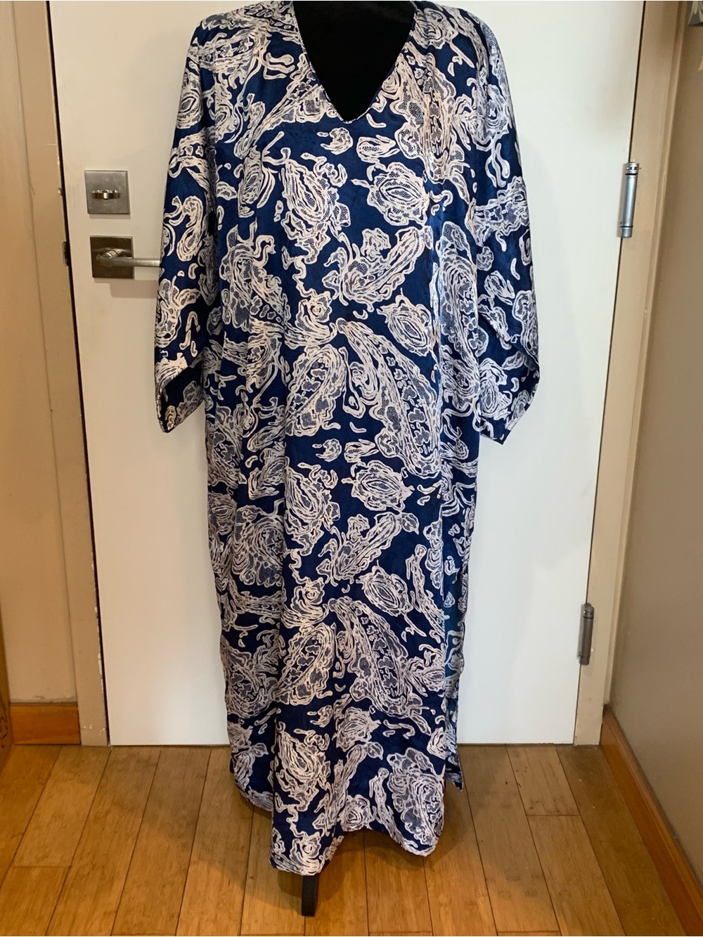 Vintage Mary McFadden OS Navy & White Paisley V-Neck Women's Caftan Dress